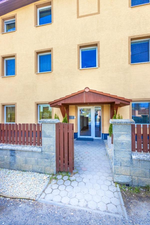 Apartmán Theo Veľký Slavkov Exterior foto