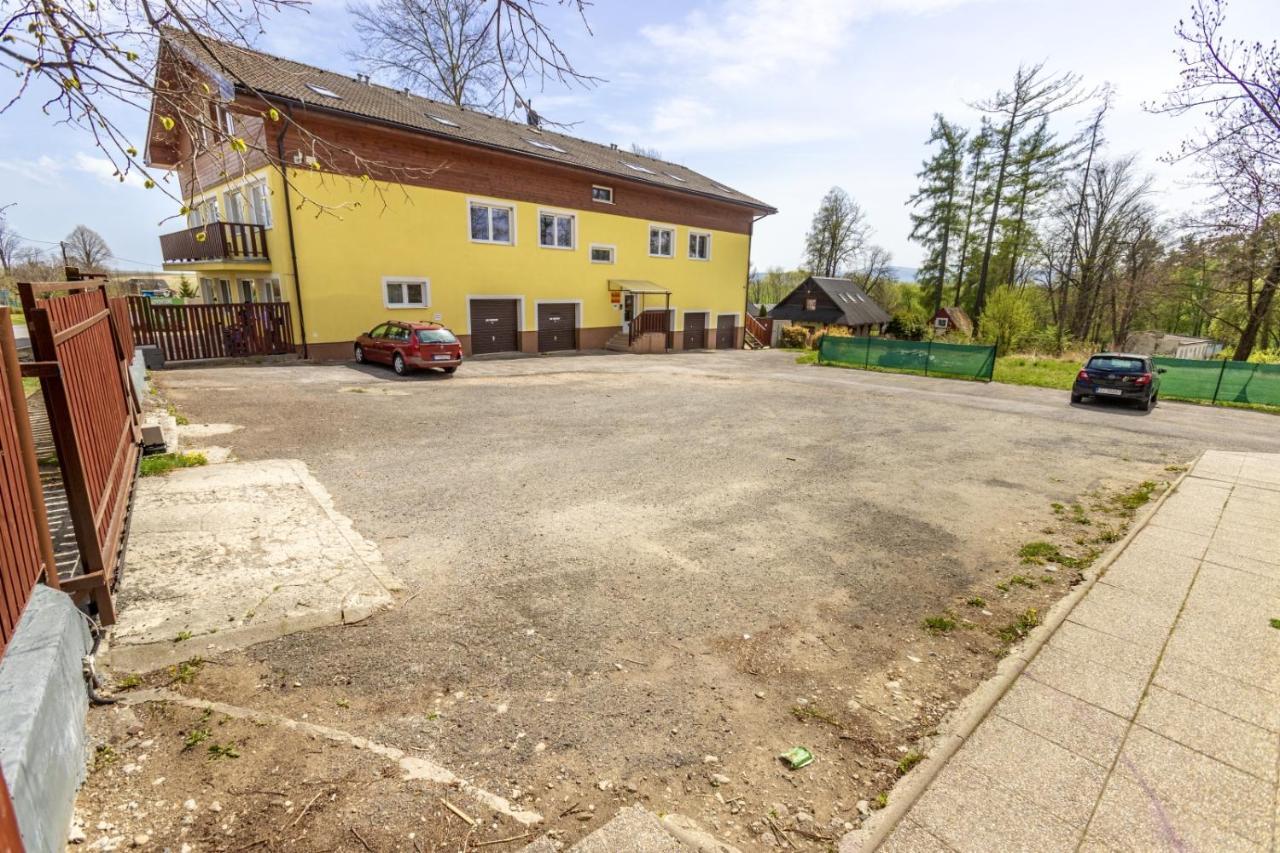 Apartmán Theo Veľký Slavkov Exterior foto