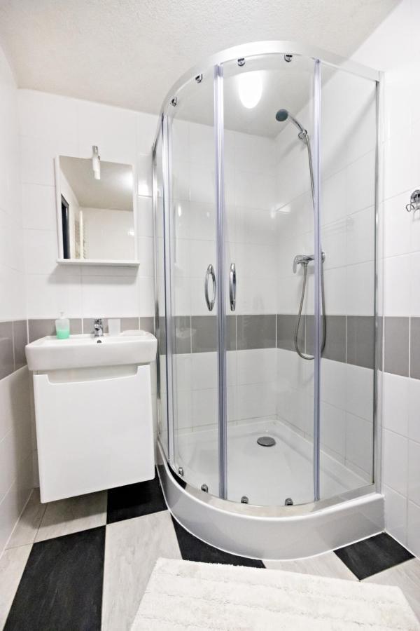 Apartmán Theo Veľký Slavkov Exterior foto